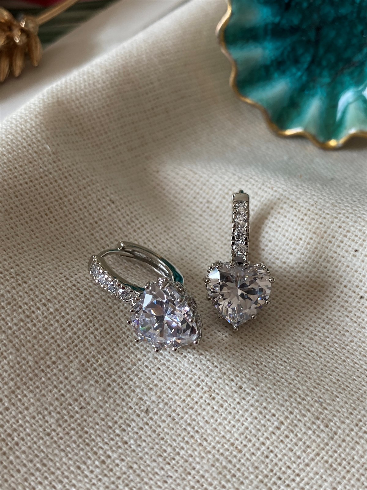 Çelik Kristal Kalp Küpe