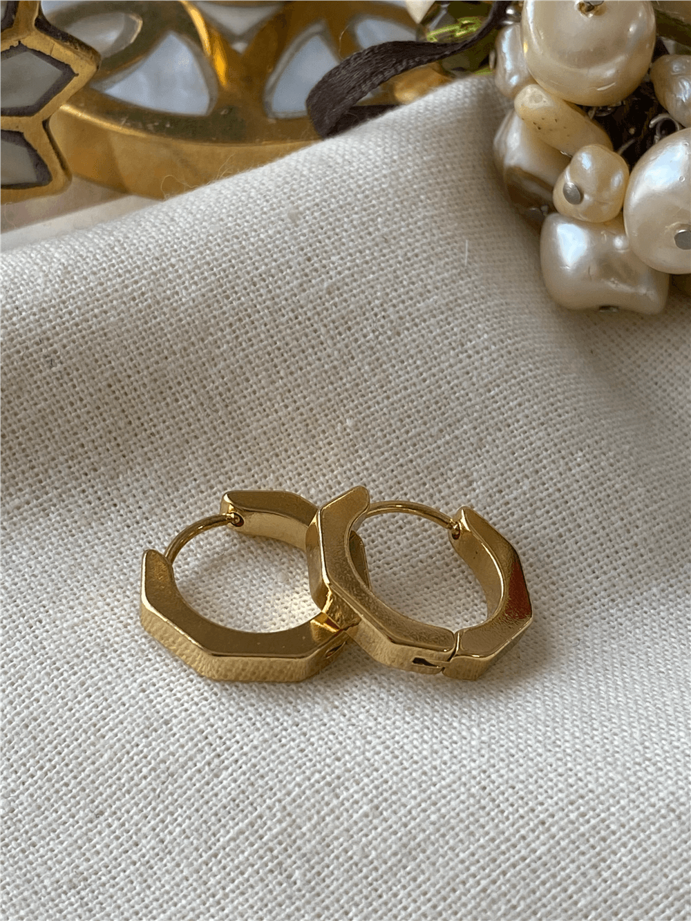 Çelik Mini Altıgen Küpe