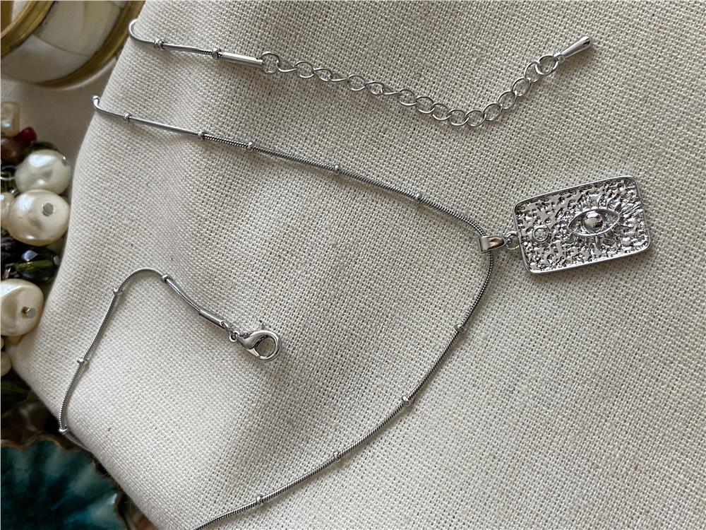 Çelik Mini Dorikalı Taşlı Evil Eye Plaka Kolye