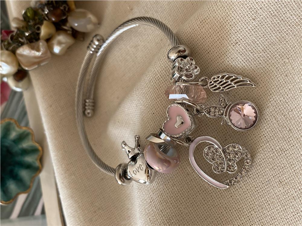 Çelik Pembe Kalp Kanat Charm Bileklik