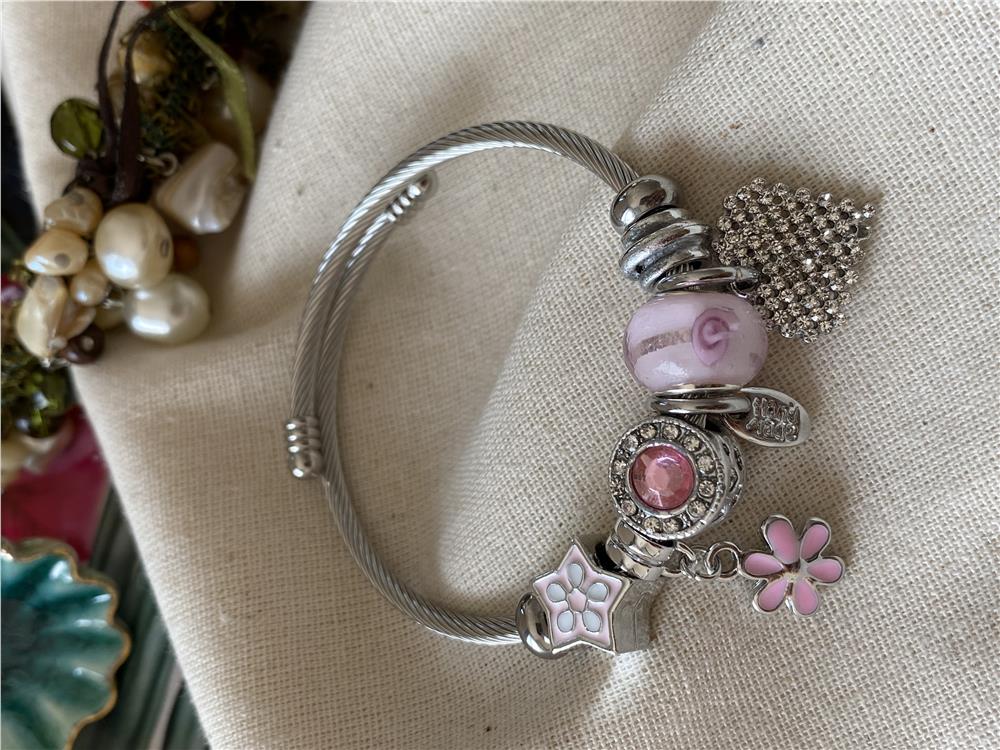 Çelik Pembe Papatya&Kalp Charm Bileklik