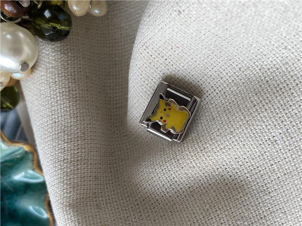 Çelik Pikachu İtalyan Charm 