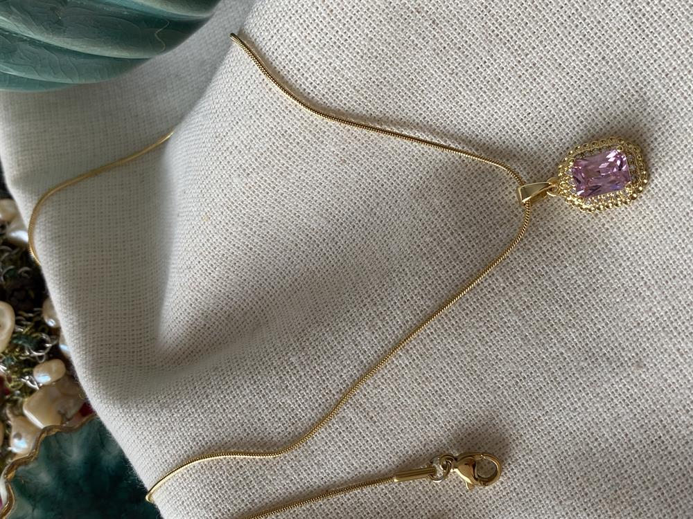 Çelik Pink Diamond Kolye