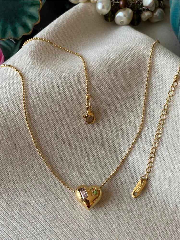 Çelik Renkli Taşlı Kalp Kolye