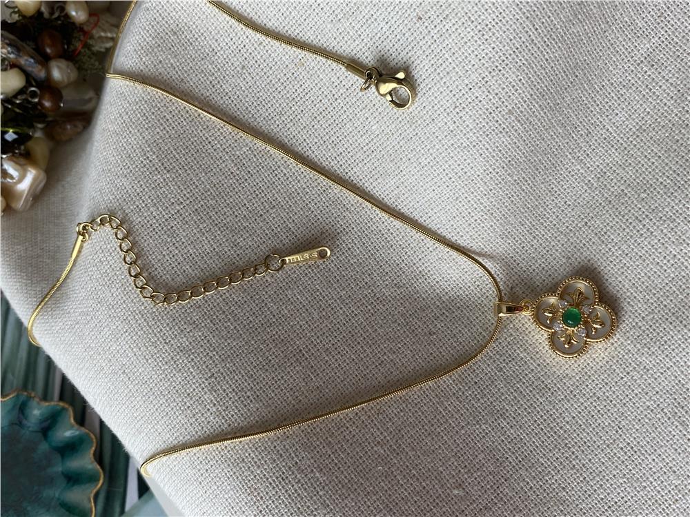 Çelik Rimini Kolye