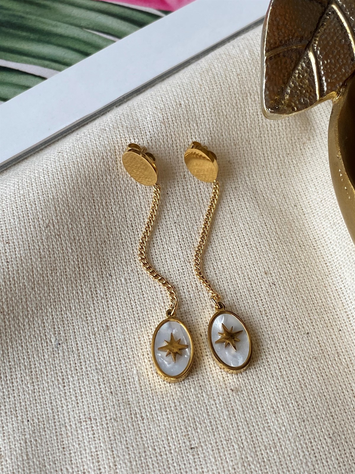 Çelik Sallantılı Kuzey Küpe