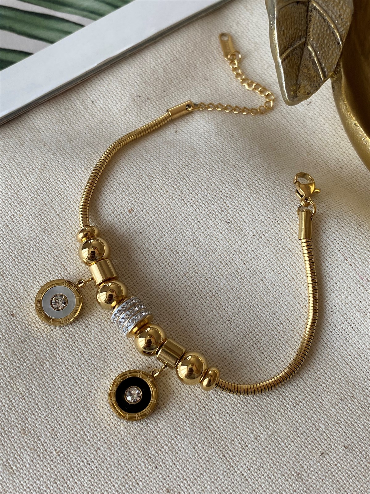 Çelik Sedefli Charmlı Bileklik