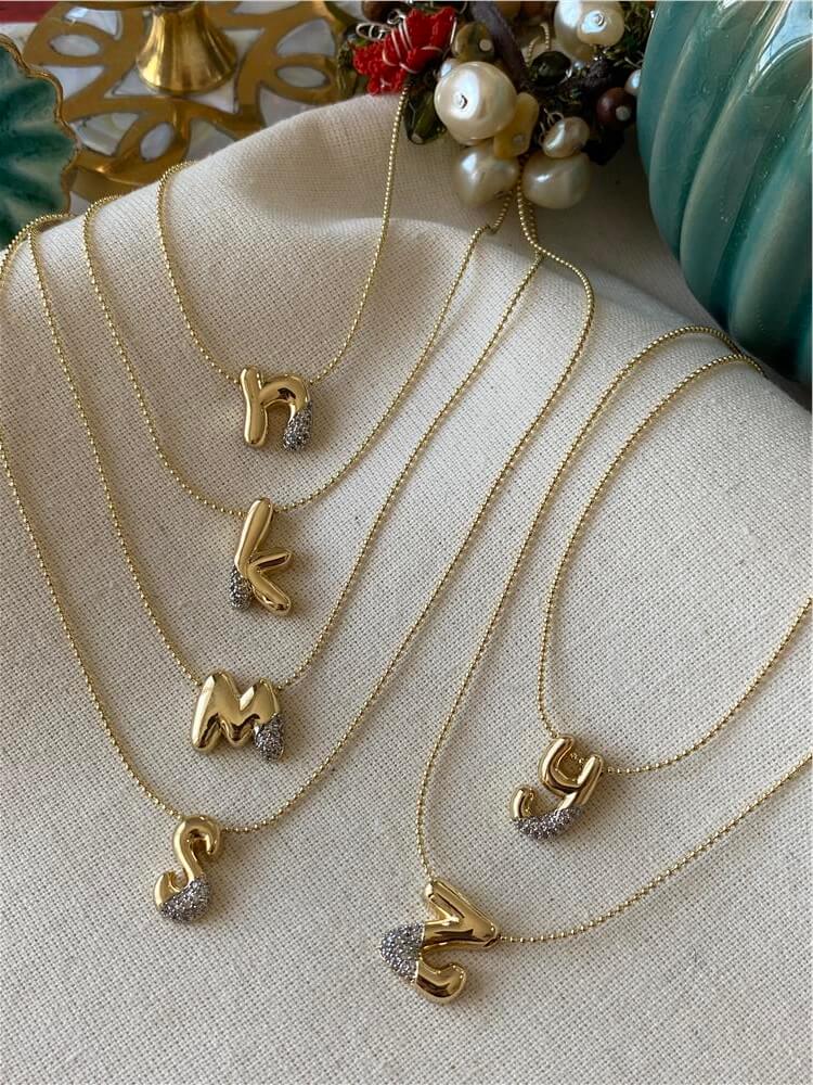 Silver Taşlı Bombe Küçük Harf Kolye