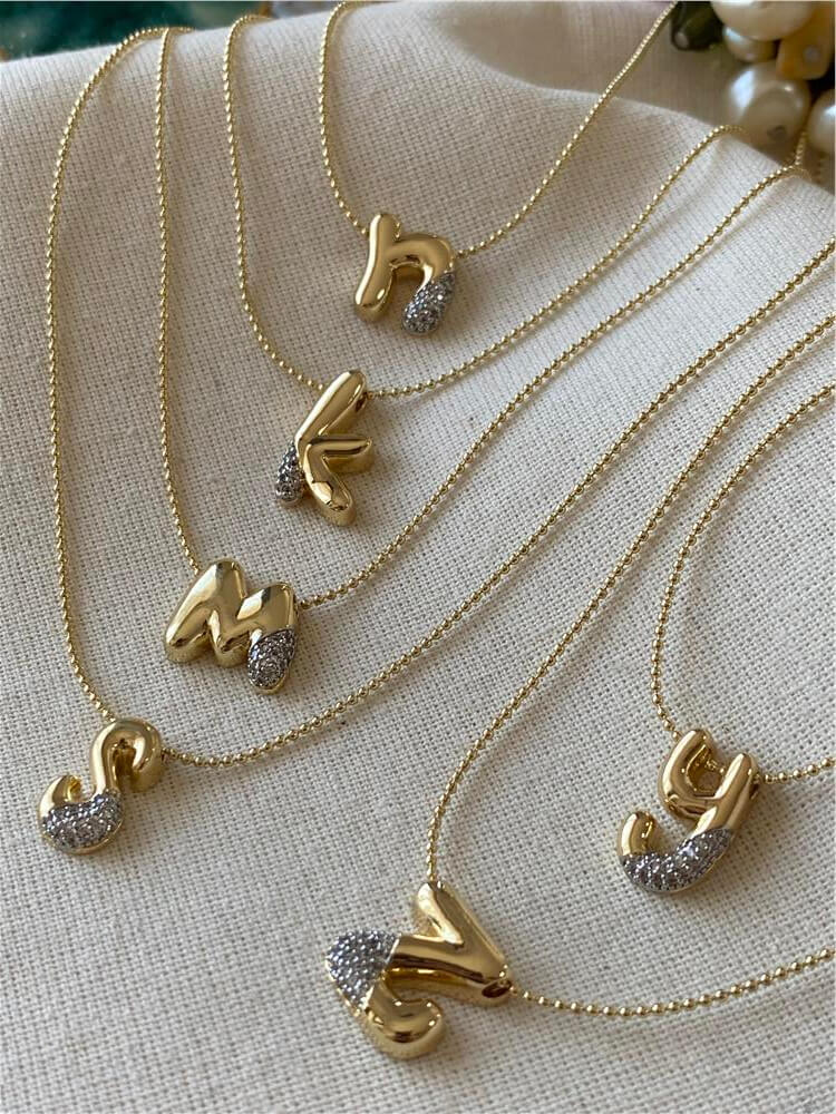 Silver Taşlı Bombe Küçük Harf Kolye