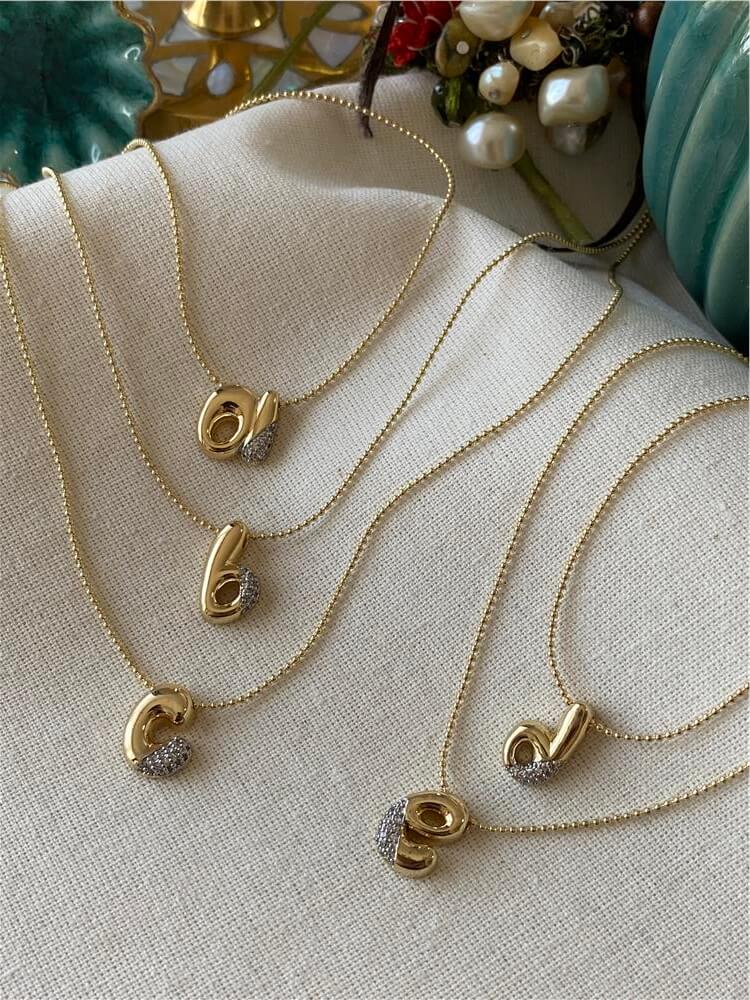 Silver Taşlı Bombe Küçük Harf Kolye