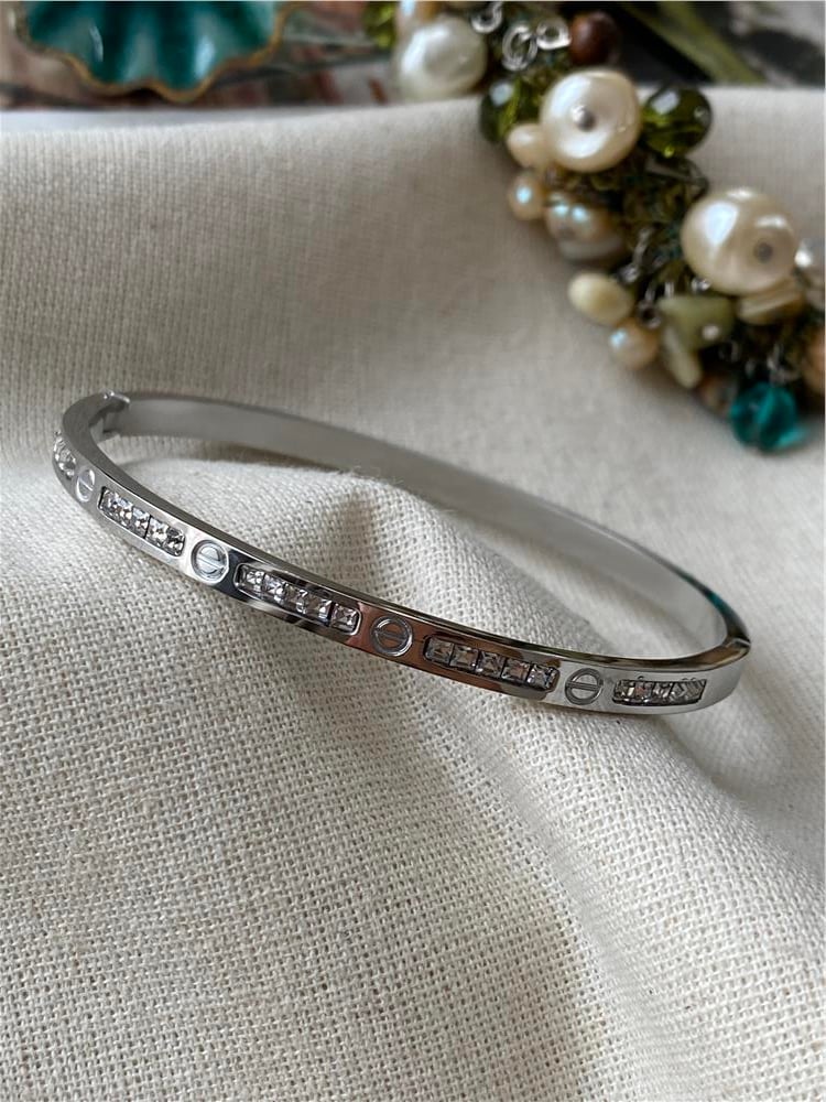 Çelik Sıra Taşlı Crtr Kelepçe 