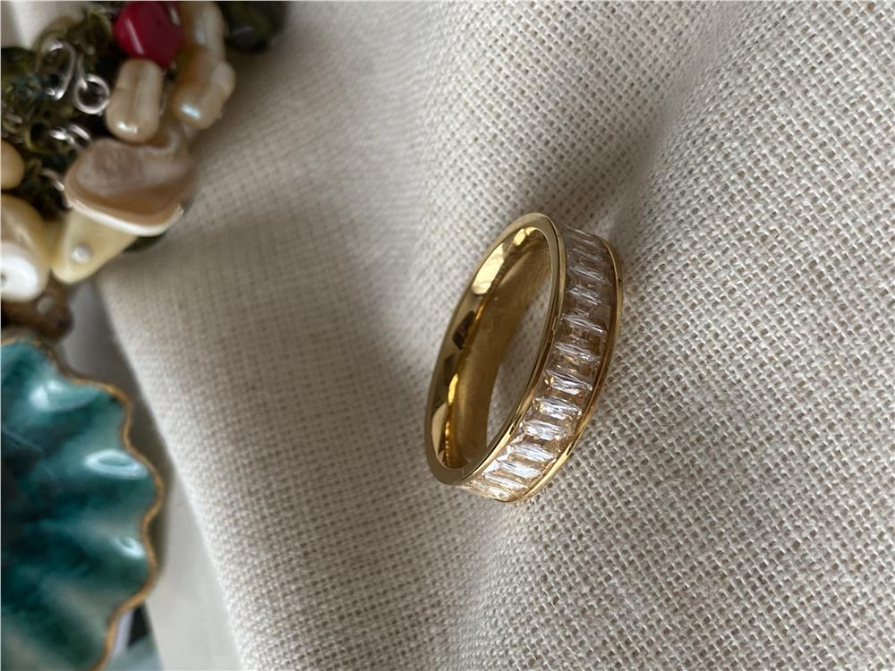 Çelik Sıralı Baget Yüzük