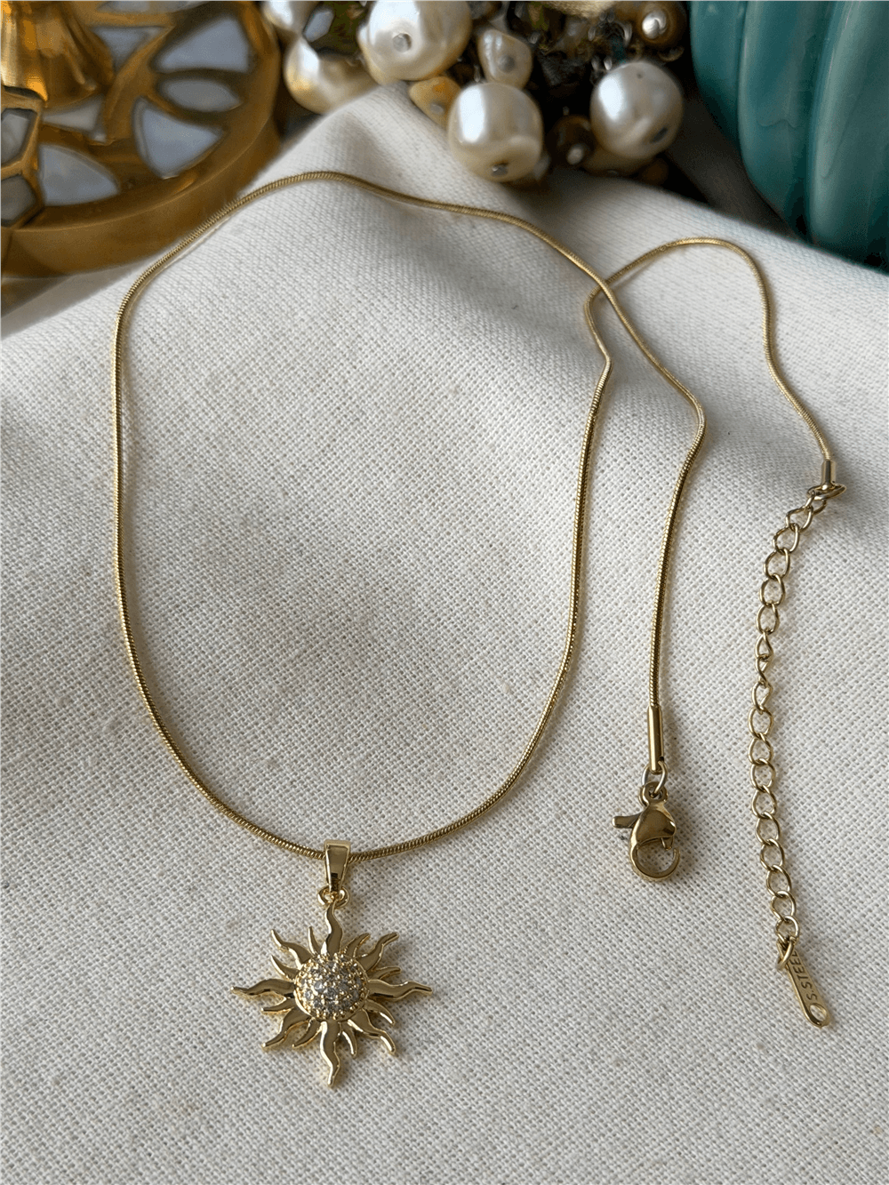 Çelik Taşlı Güneş Kolye