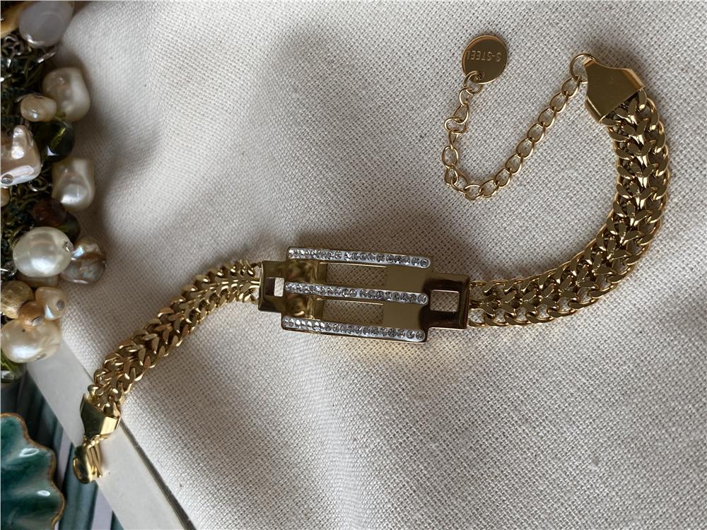 Çelik Taşlı Kaburga Bileklik