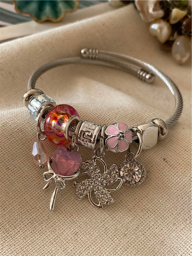 Çelik Taşlı Rüzgargülü Charm Bileklik