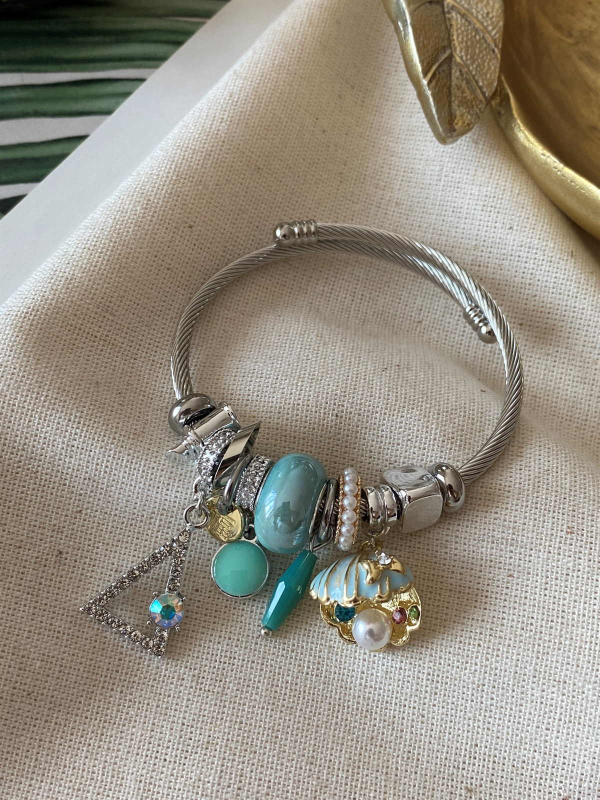 Çelik Turkuaz Üçgen Charmlı Bileklik