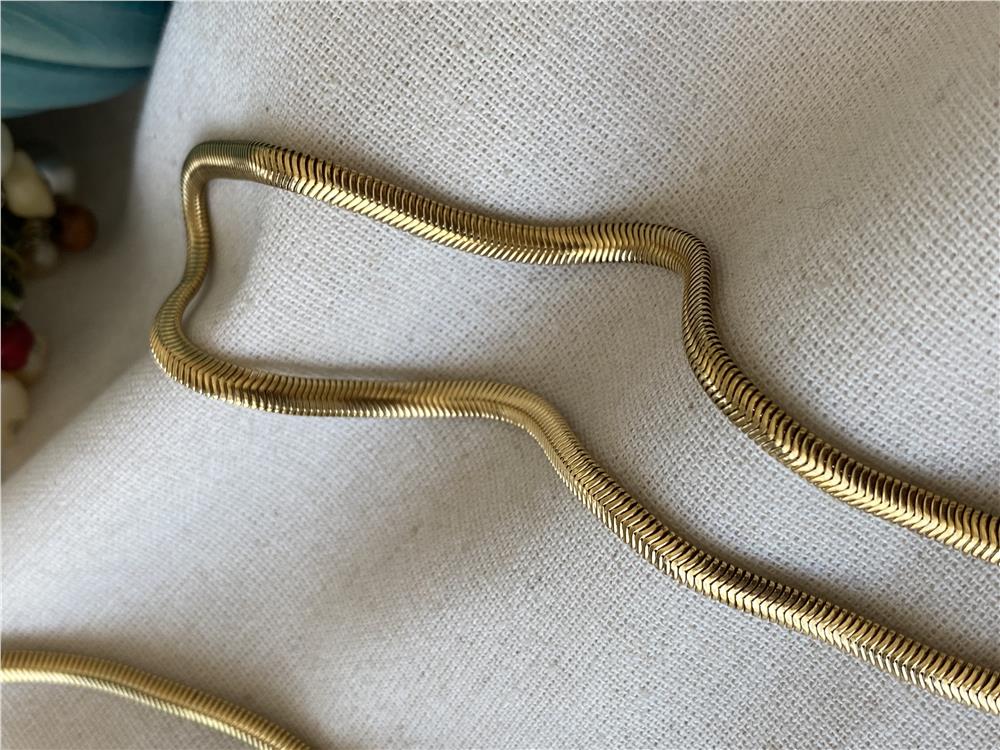 Çelik Worm Kolye