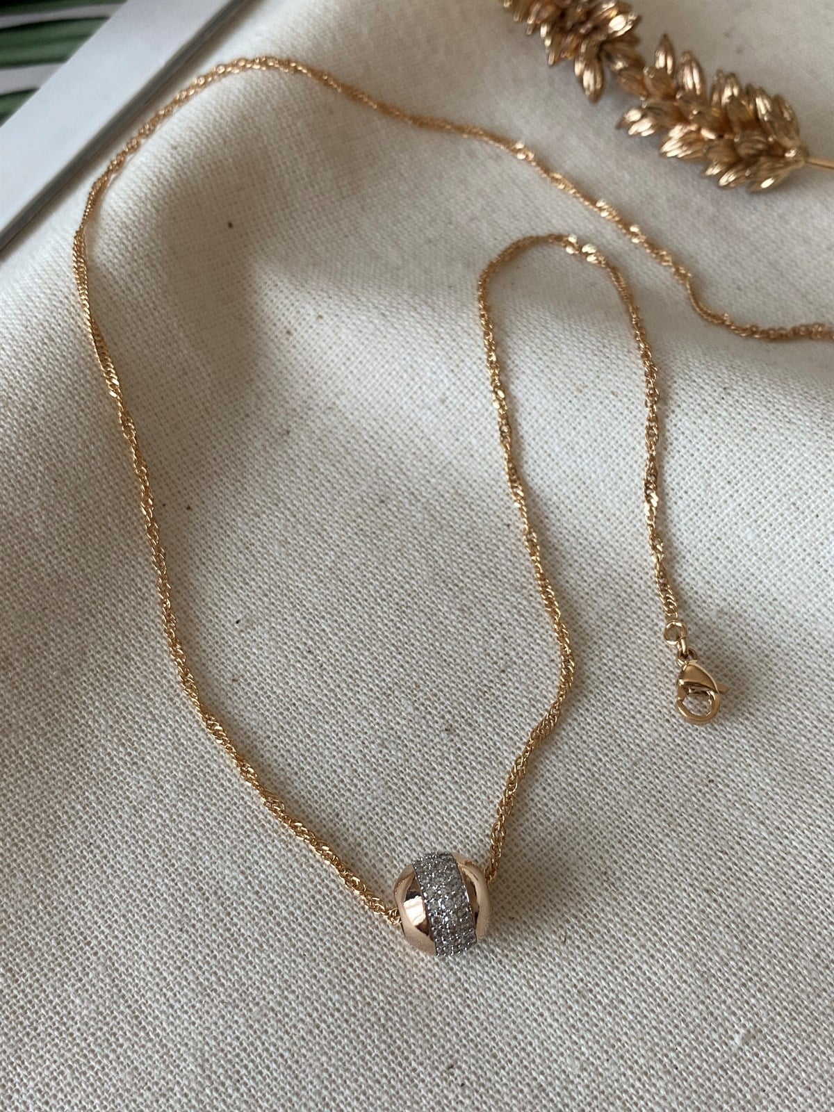 Çelik Xup Taşlı Top Kolye