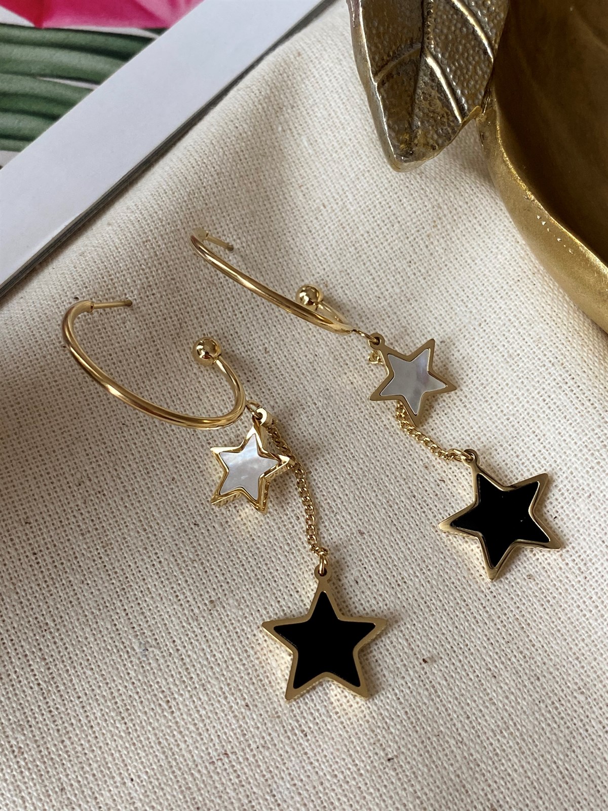 Çelik Yıldız Sallantılı Küpe