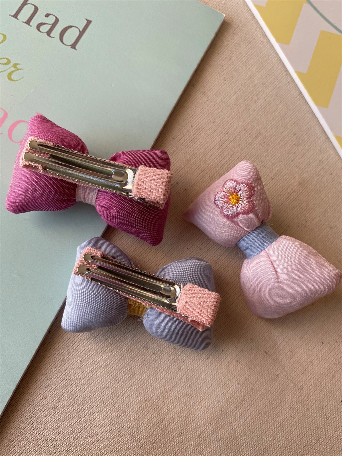 Çiçekli Yastık Toka