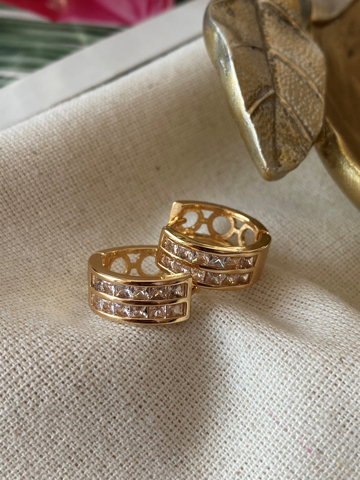 Çift Sıra Taşlı Küpe