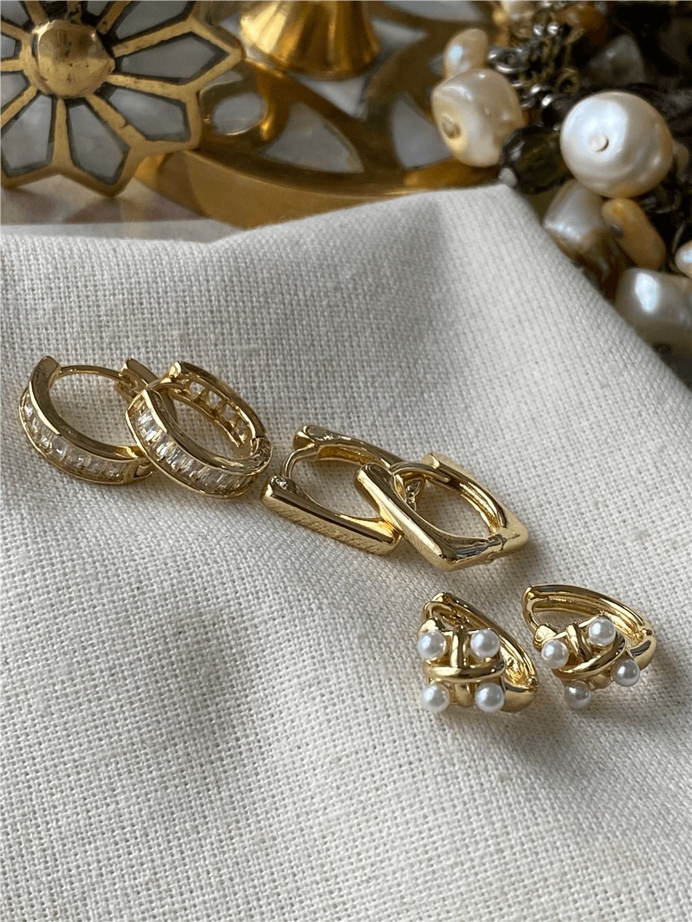 Çoklu 14K İncili Taşlı Küpe Seti