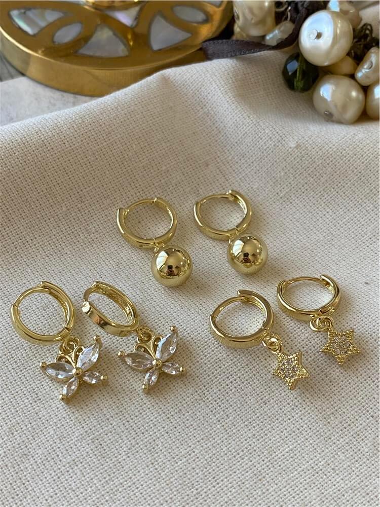 Çoklu 14K Kelebek Detaylı Şekiller Küpe Seti