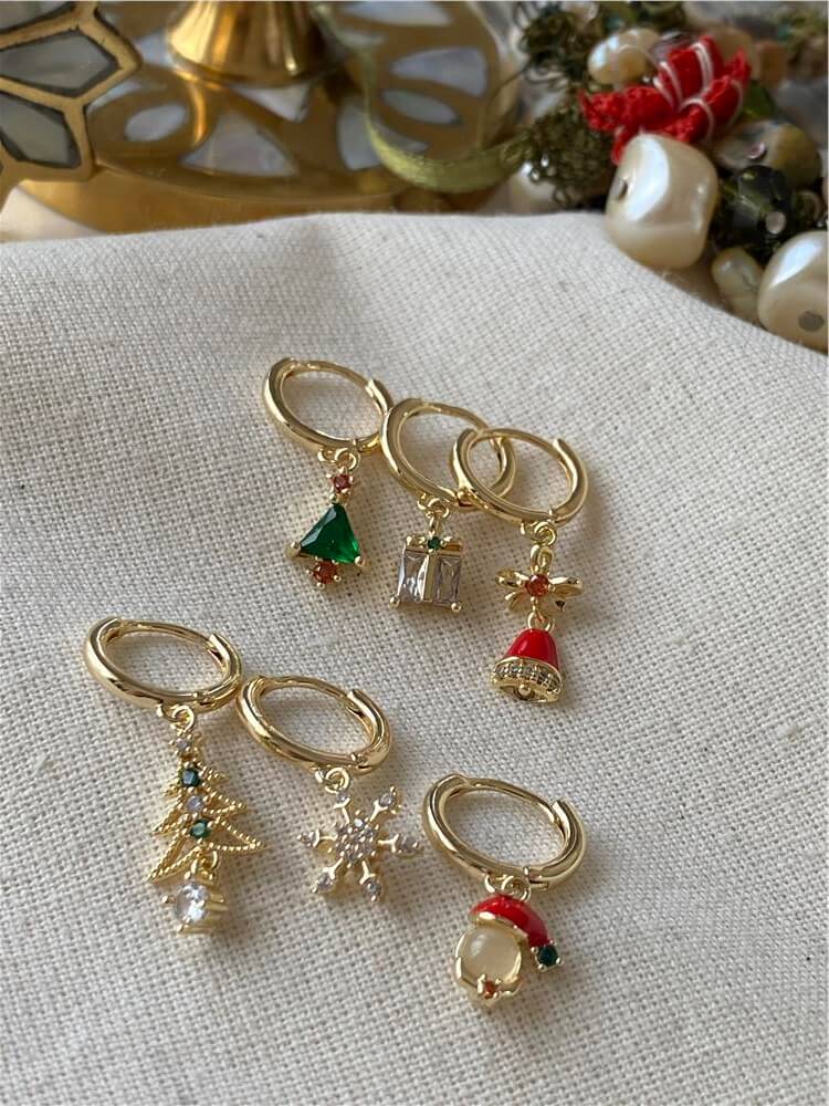Çoklu 14K New Year Küpe Seti