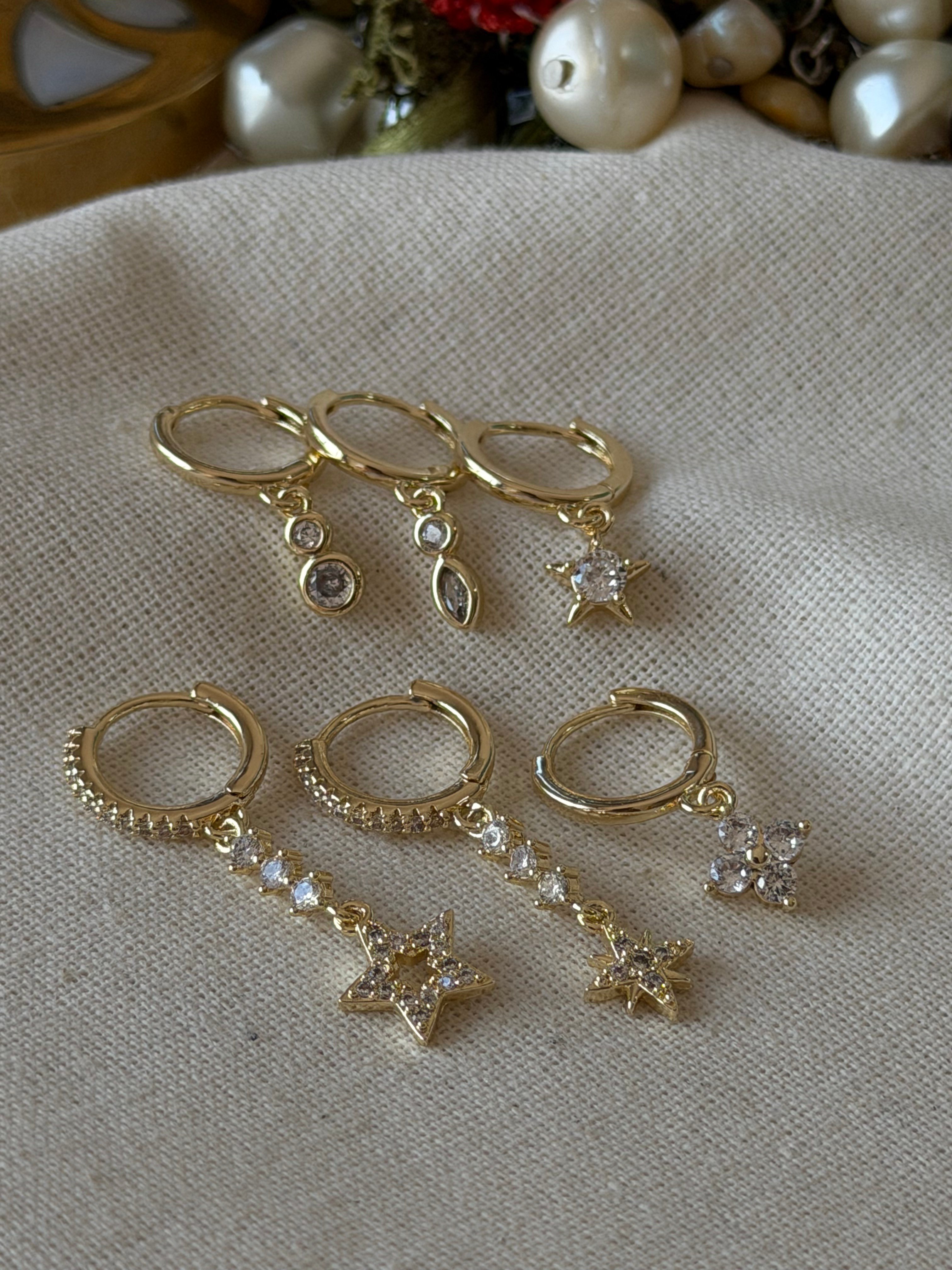 Çoklu 14K Taş ve Yıldız Sallantılı Küpe Seti
