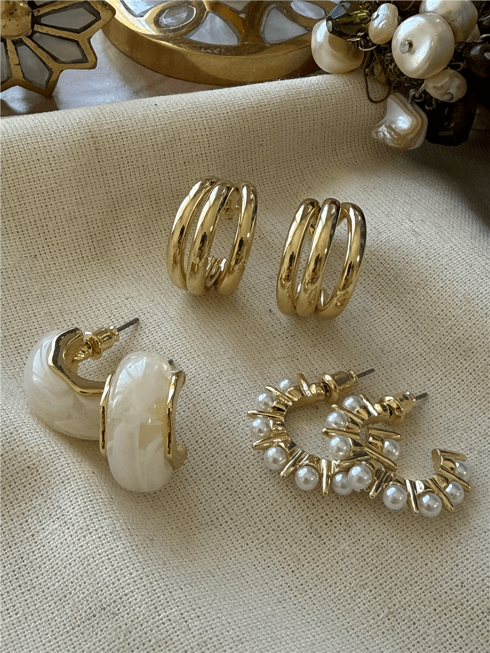 Çoklu İncili Kaburga Model Küpe Seti