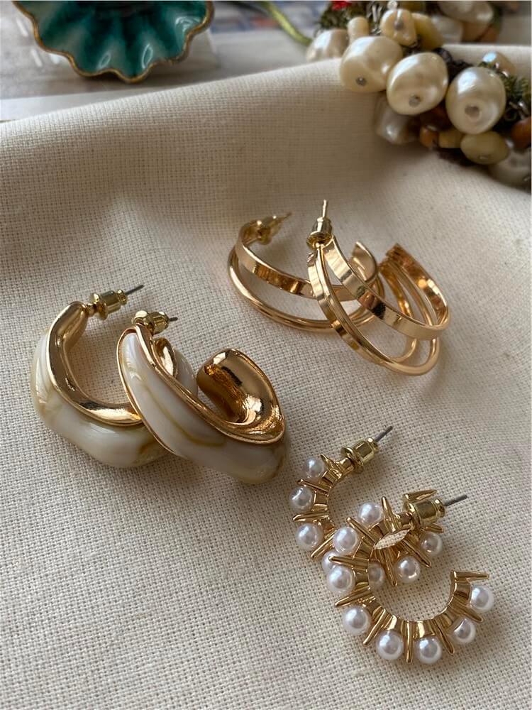 Çoklu Kemik Model Krem Küpe Seti