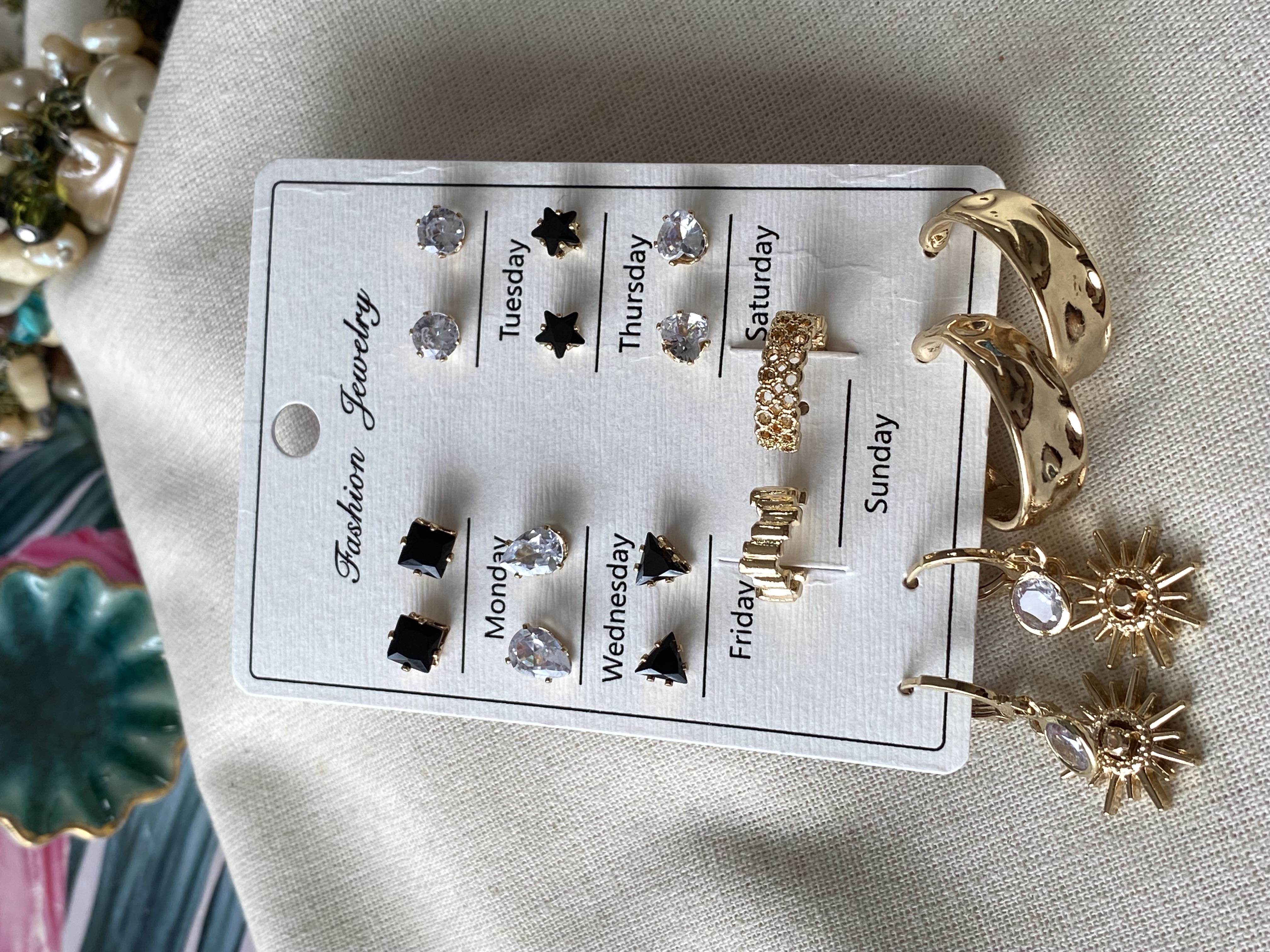 Çoklu Weekly Halka Küpe Seti