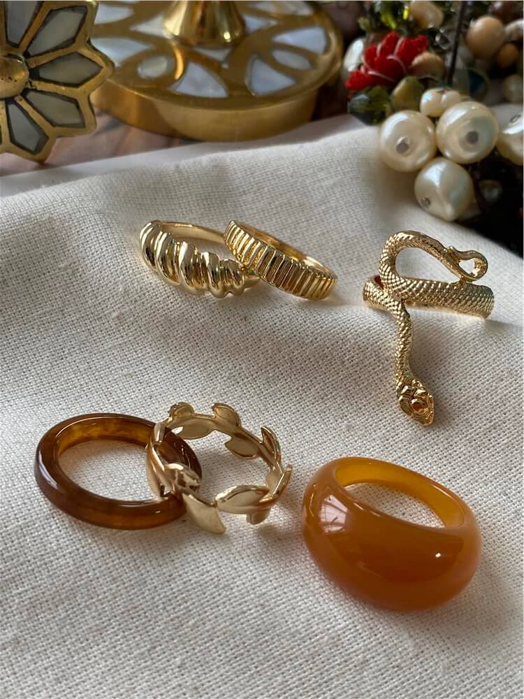 Çoklu Yılan Detaylı Kahverengi Şekiller Yüzük Seti
