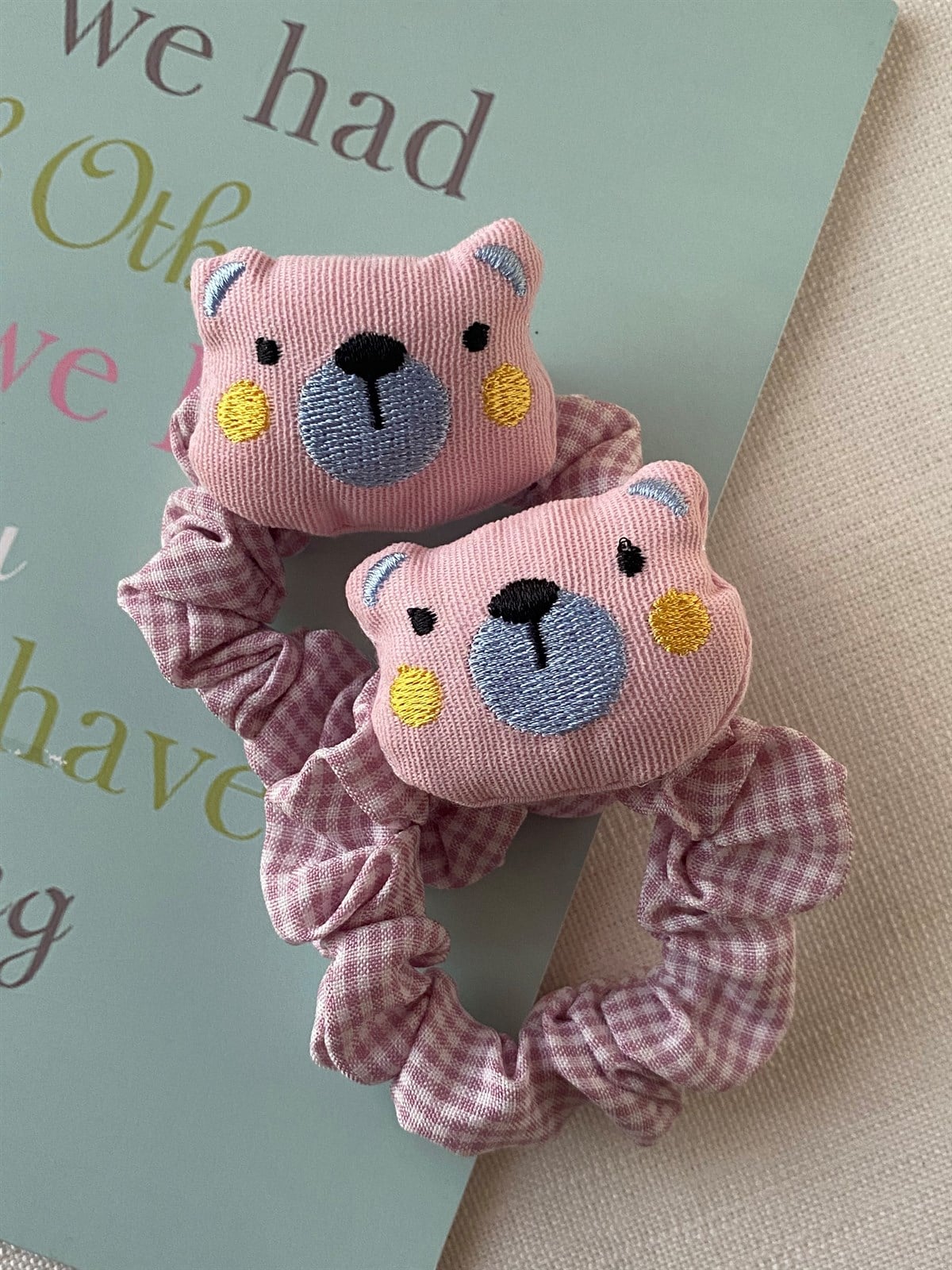 Ekoseli Ayıcık Lastık Toka Pembe