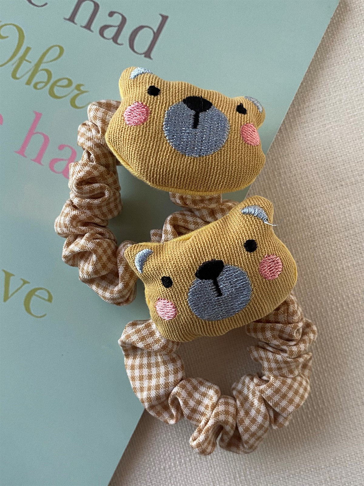 Ekoseli Ayıcık Lastık Toka Sarı