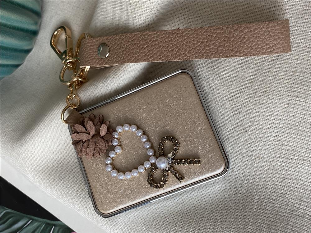 Fancy Anahtarlıklı Ayna