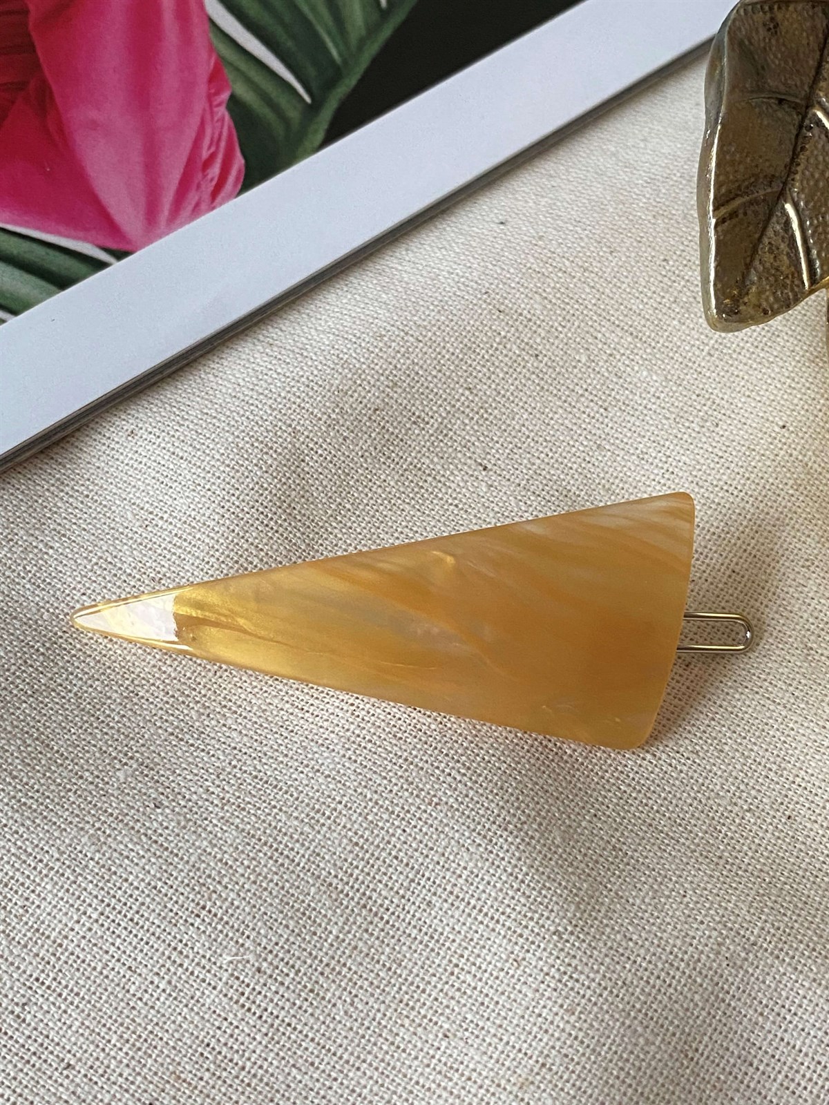 Full Triangle Yellow Buckle