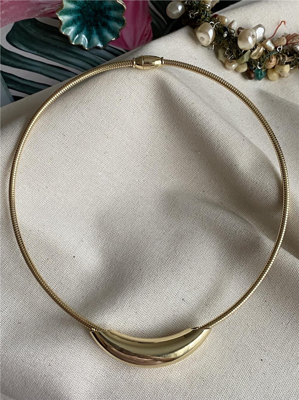 Gold Bombe Plakalı Choker Kolye