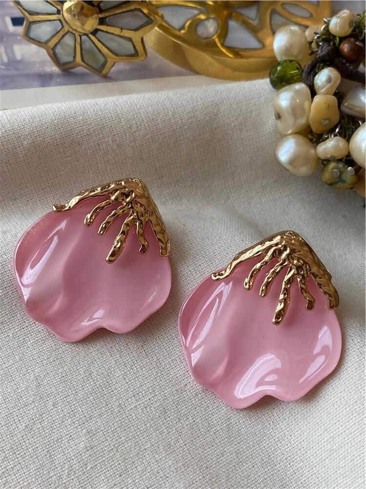 Gold Detaylı Açık Pembe Yaprak Küpe