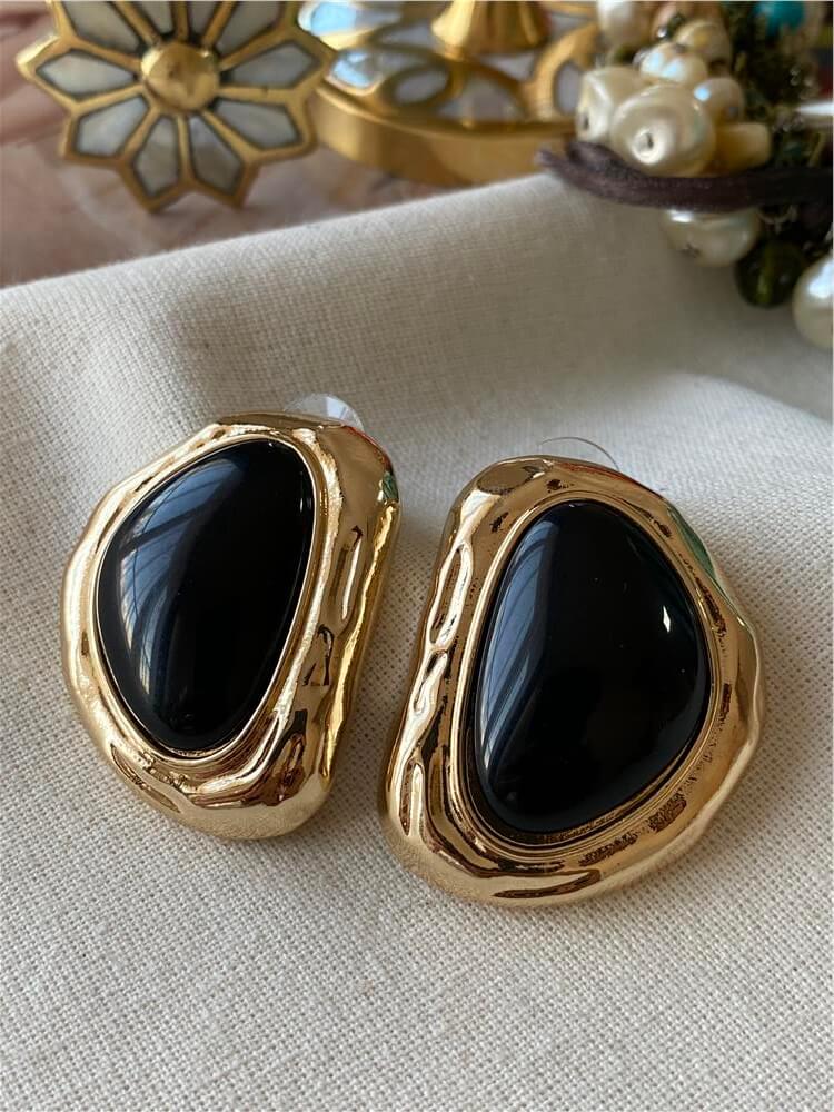 Gold Detaylı Siyah D Model Küpe