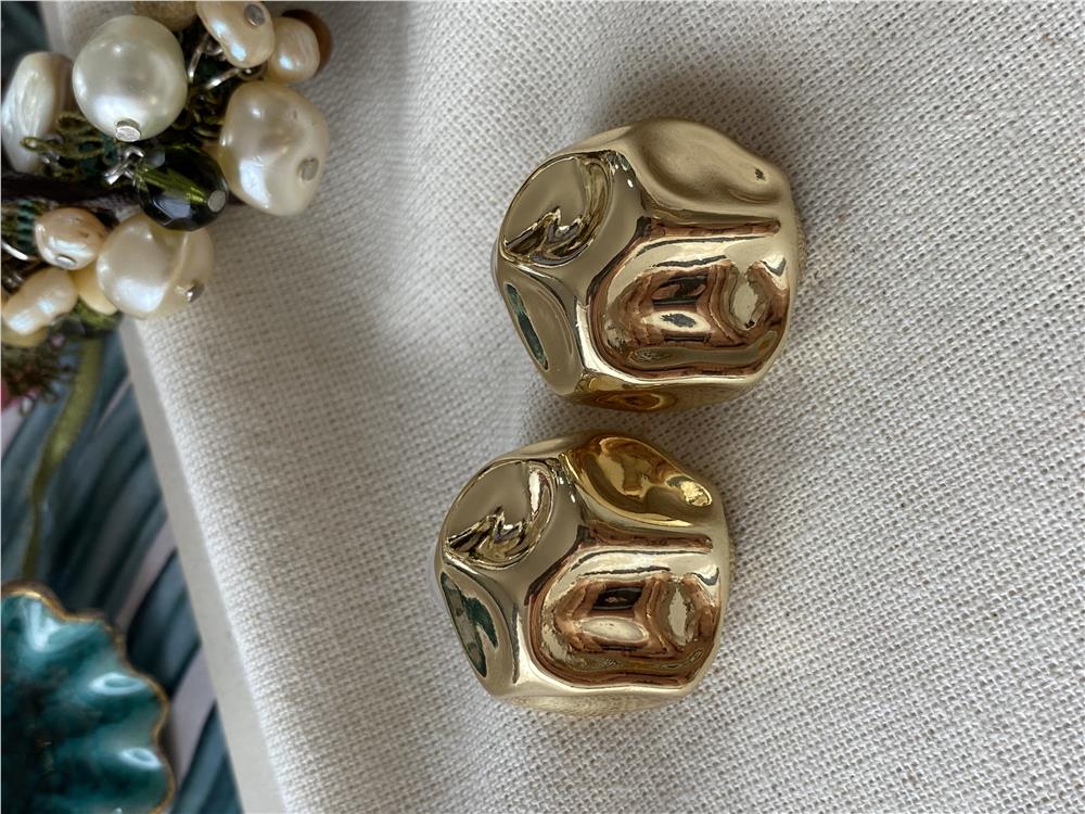 Gold Noform Bombe Küpe