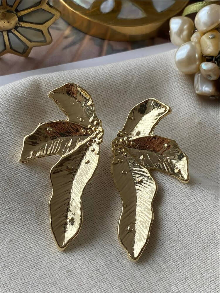 Gold Tasarım Yaprak Küpe