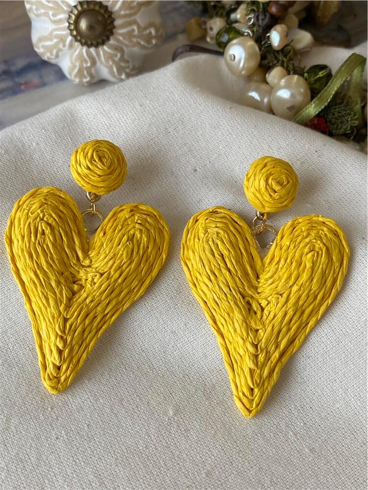 Hardal Renkli Hasır Uzun Kalp Küpe