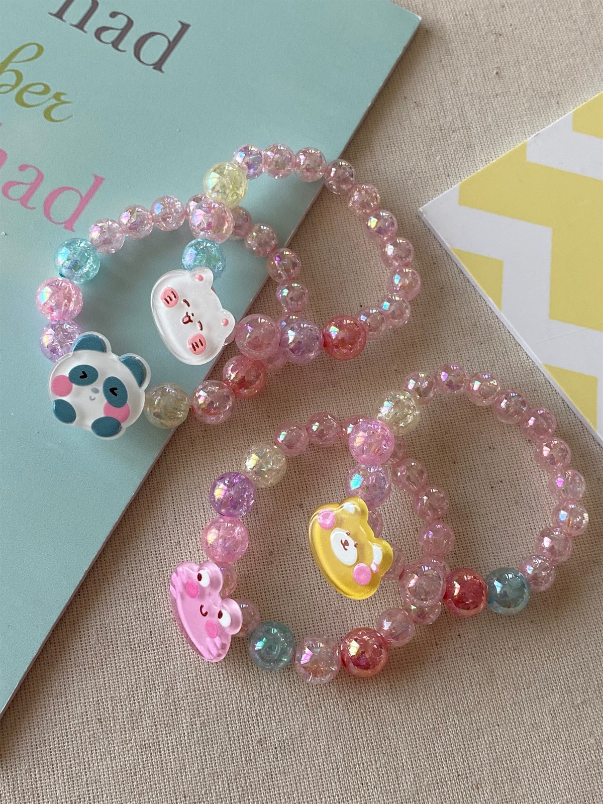 Hayvan Figürlü Boncuklu Bileklik