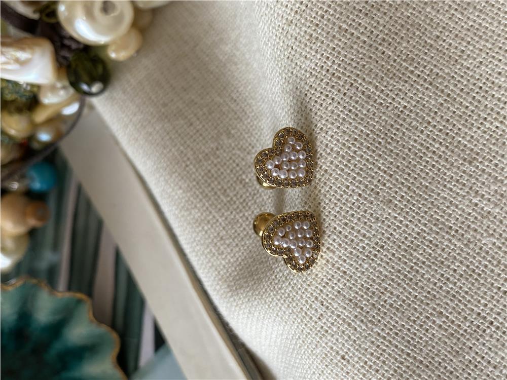 İncili Kalp Piercing