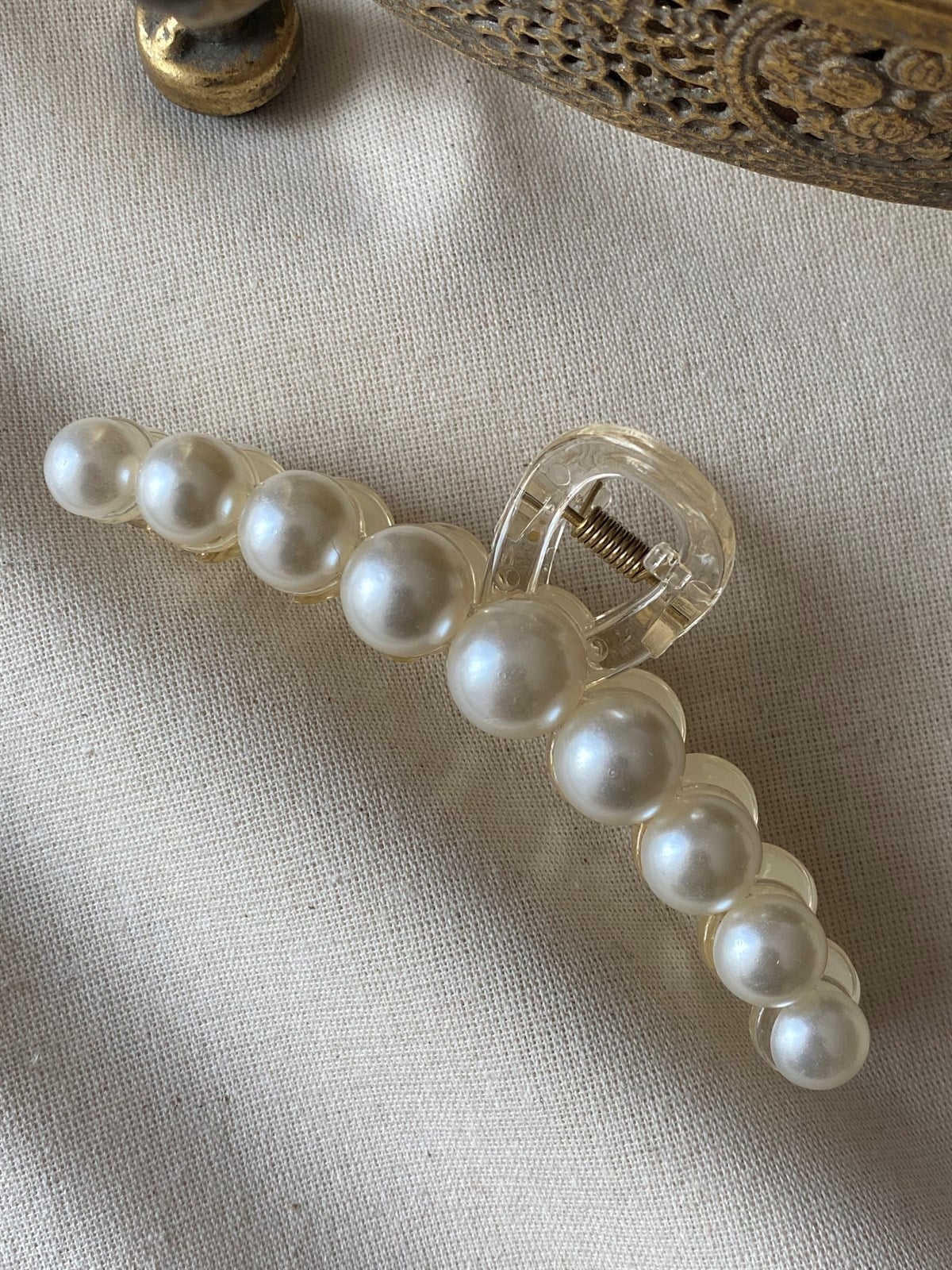 Pearly Latch Buckle