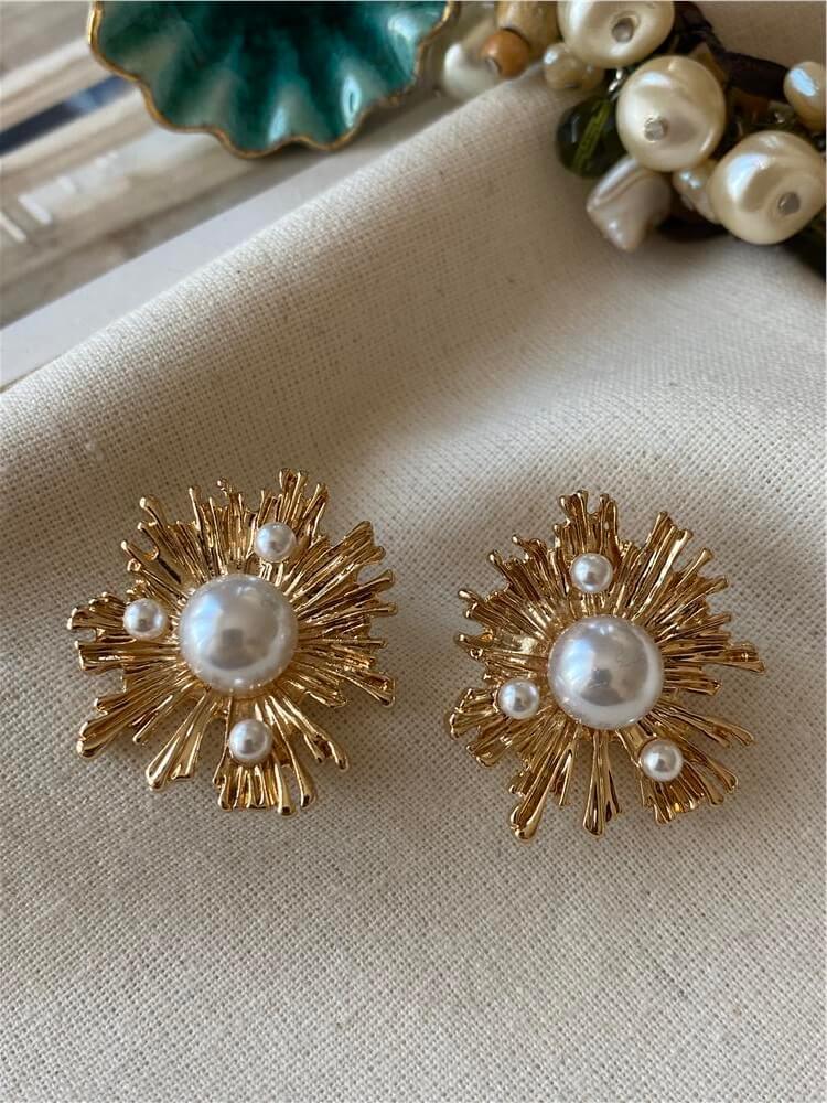 İncili Vintage Form Küpe
