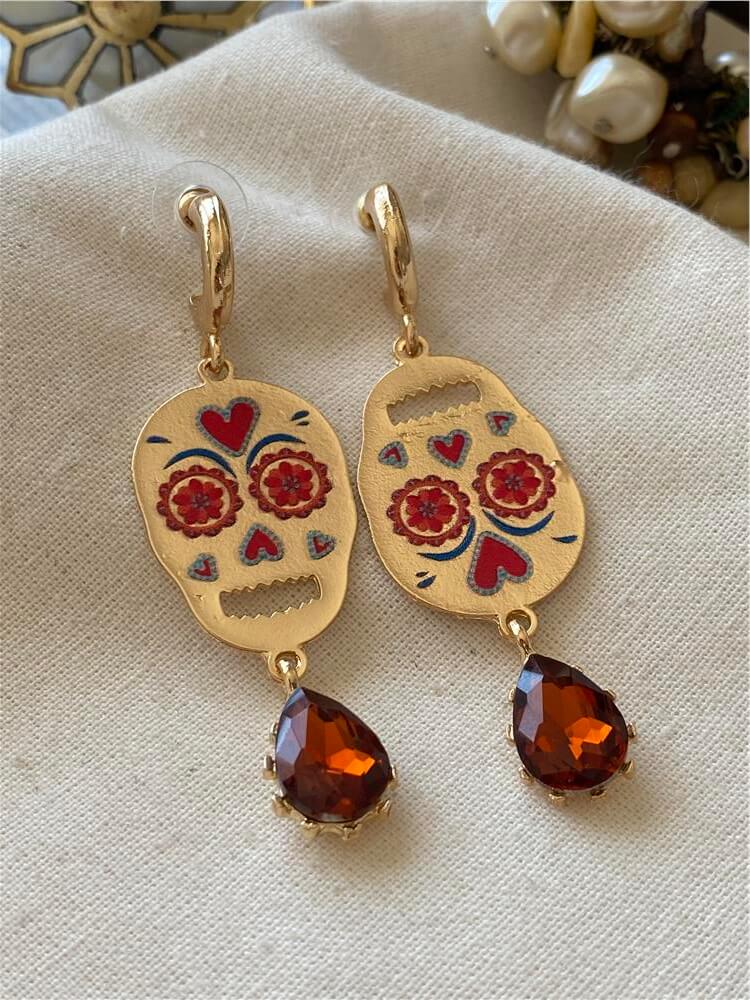 Kahverengi Damla Taş Detaylı Skull Küpe