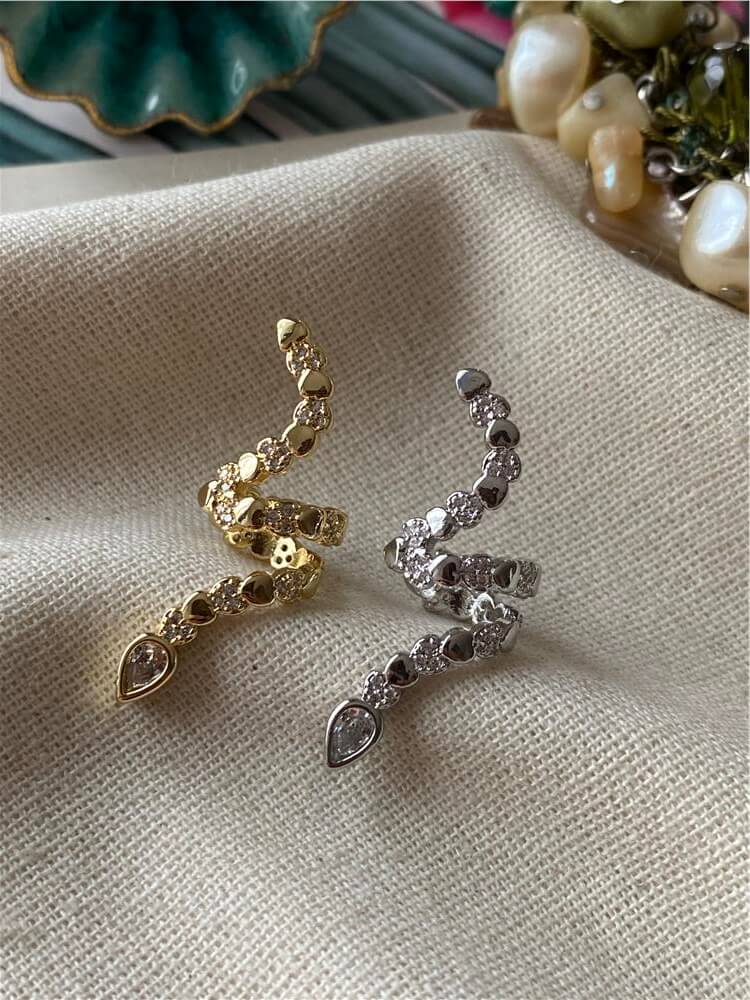 Kalpli Yılan Kıkırdak Küpe