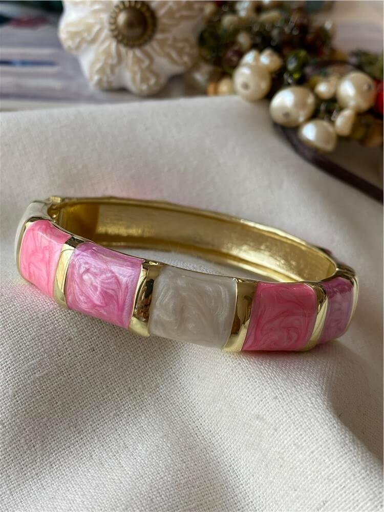 Kare Desenli Pembe Mineli Kelepçe